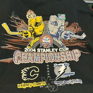 Vintage 2004 Stanley cup t kids XL PERFECT FRAMING. Tampa Bay Calgary flames nwt